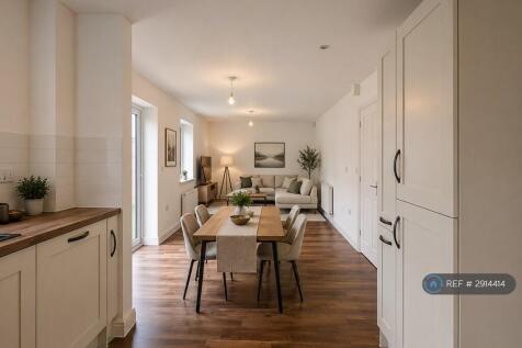 Open Plan Kitchen/Dining (Virtually Staged)