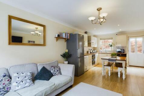 Living dining kitchen