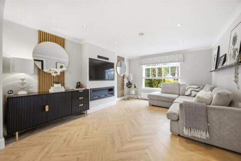 15-78_MUIRFIELD_RD_CUMBERNAULD_016.jpg