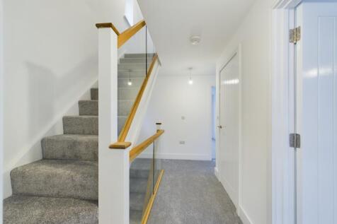 CAM02023G0-PR0118-STILL029