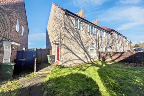 375 Downham Way, Bromley, Kent, BR1 5EW