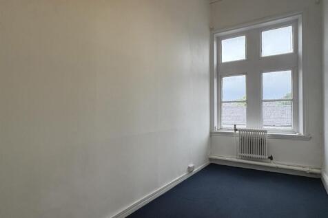 Office to rent Image 4