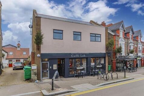 High Street 21 ext.jpg