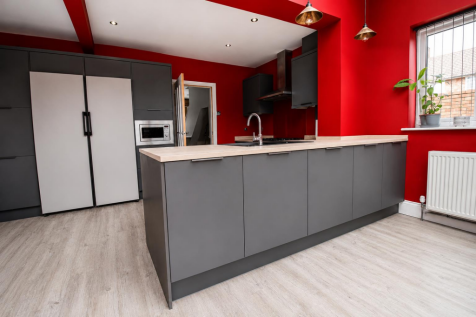 KITCHEN / DINER