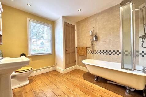 En-Suite Bathroom 625