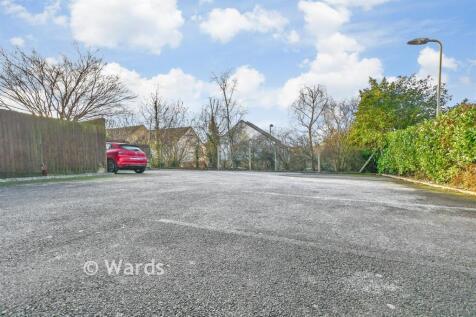 Driveway/Parking