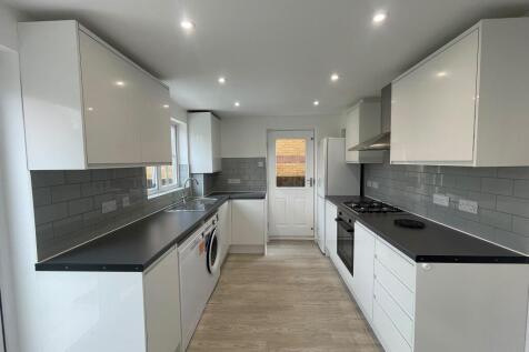 Newly Fitted Kitchen 