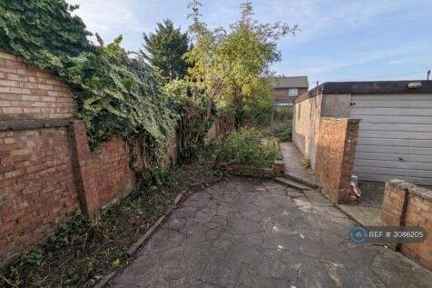 Private Rear Patio Garden