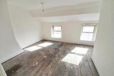 Top Floor Master Bed