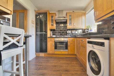 Kitchen 2.jpg