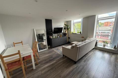 Apartment 11 St Johns House, Stourbridge,, West Midlands, photo 3