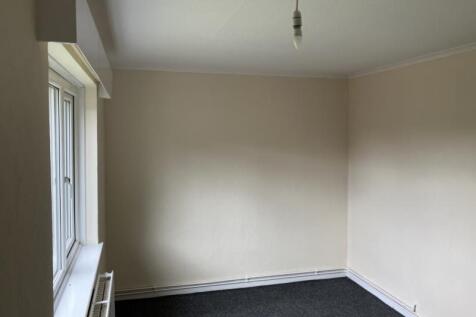 Flat Long Lane, Dalton, Huddersfield, HD5 9SN photo 5