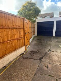 Side Access &amp; Garage
