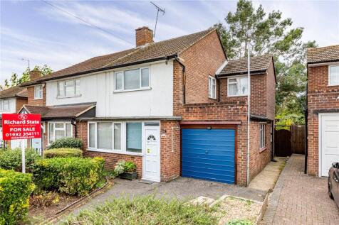 Addlestone, KT15 - property photo