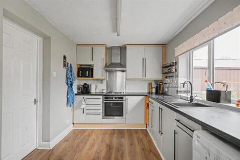 Kitchen_1.jpeg