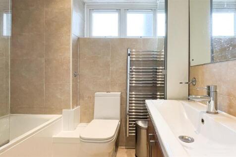 bathroom (1 of 1).jpg