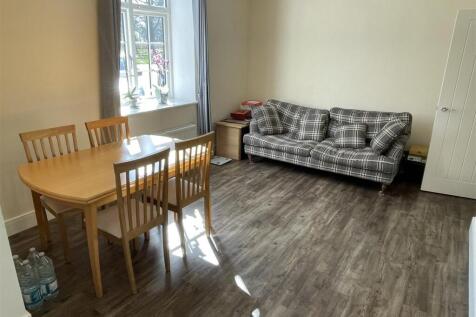 Kitchen / Living Room
