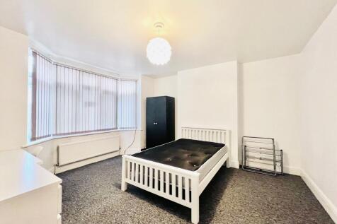 Harlaxton Drive, Lenton photo 3