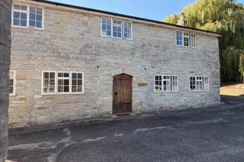 3 Bedroom House in TA11 7AH