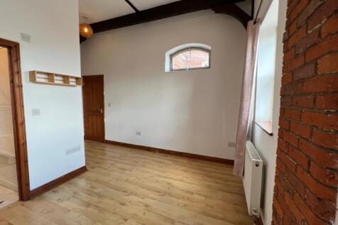 Scrimshires Passage, Wisbech photo 4
