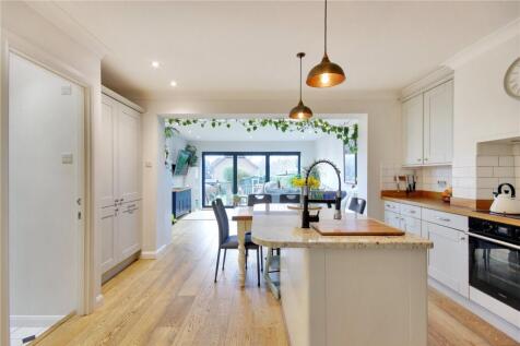 Kitchen/ Family Room