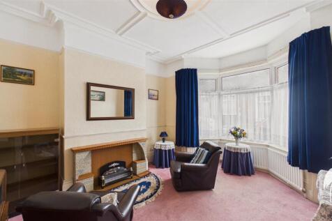 Lounge / Bedroom 3