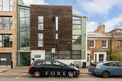 18-20 london Lane-35.jpg