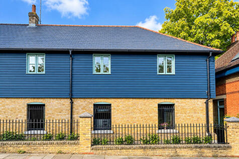 Coopers Court, Hertford photo 2