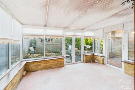 CAM02127G0-PR0367-STILL006