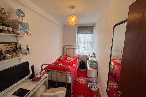 427 Honeypot Lane 58.jpg