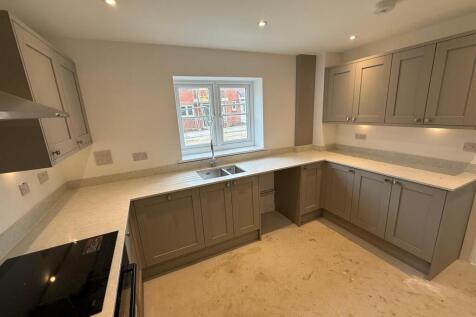 Plot 302 kitchen 2.jpeg