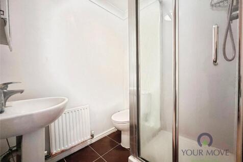 Fairway Drive, London, SE28 photo 3