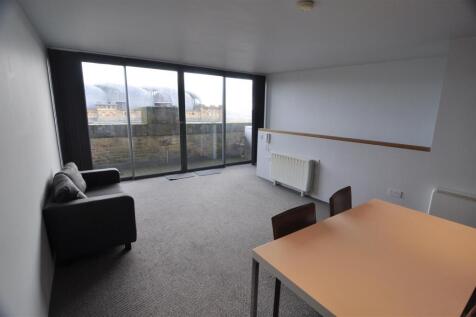 LOUNGE ANGLE ONE