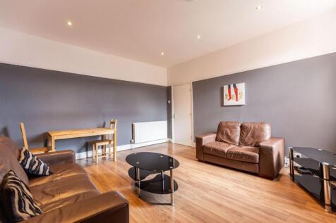 5-bed flat on £95pppw - Warton Terrace, Heaton, NE6, £2,275/mo