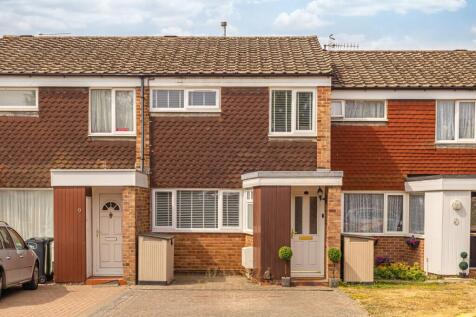 Horley, RH6 - property photo