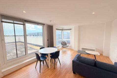 Living Room &amp; Kitchen