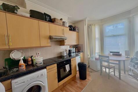 313 Cowley Road kitchen