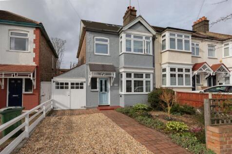 Fyfield Road, E17