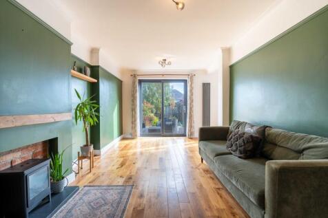 Manston Crescent, Cross Gates, LS15 photo 3