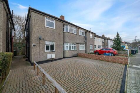01-0b4981876 - PropWorld - NS - 172 Meadow view Lo