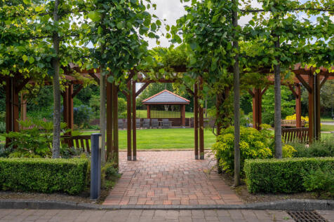 Apartment 22, Bou...