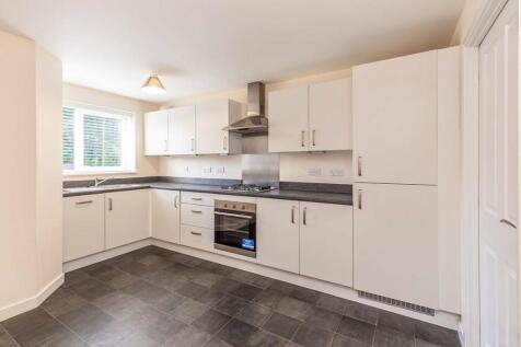 Kitchen / Dining Roo