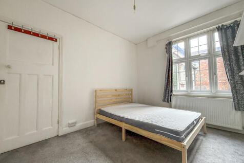 Double room to rent in Eltham