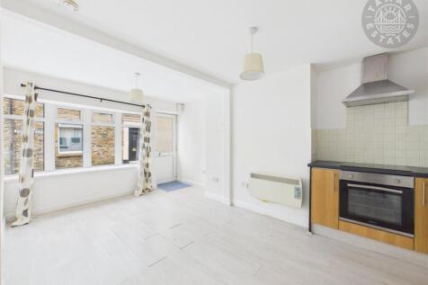 Kitchen/Living Area