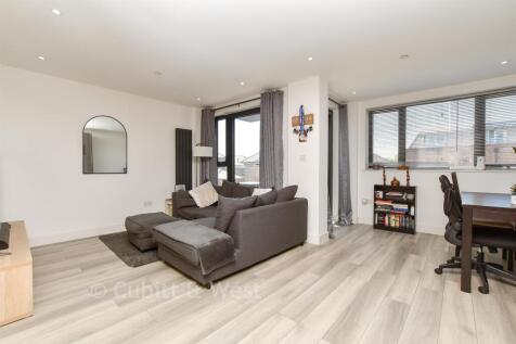Lounge / Kitchen