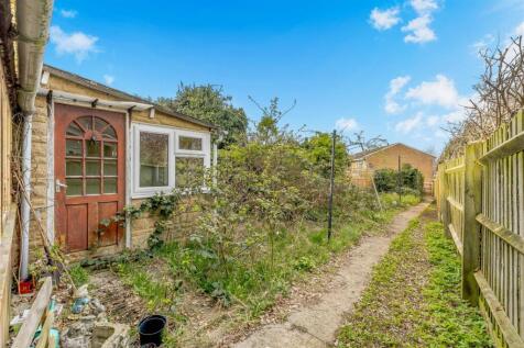 6 Belgrave Crescent, Banbury-11.jpg