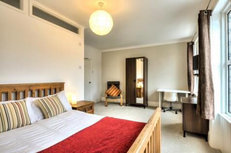 153-typical bedroom e.jpg