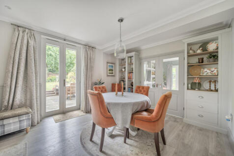 1299518-27-683588...