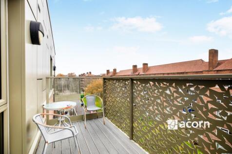 979cde16-bbbf-f01...