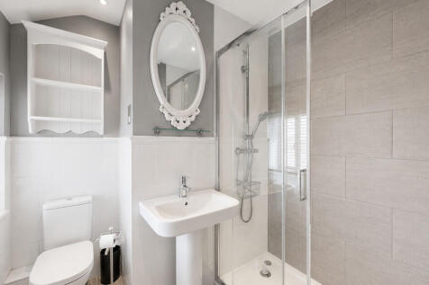 En-Suite Angle 1